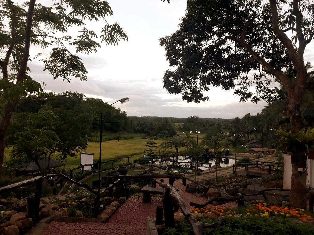 แซมคารา เรสเทอรองต์ แอนด์ การ์เดน รีสอร์ต Hotel Lucban ภายนอก รูปภาพ